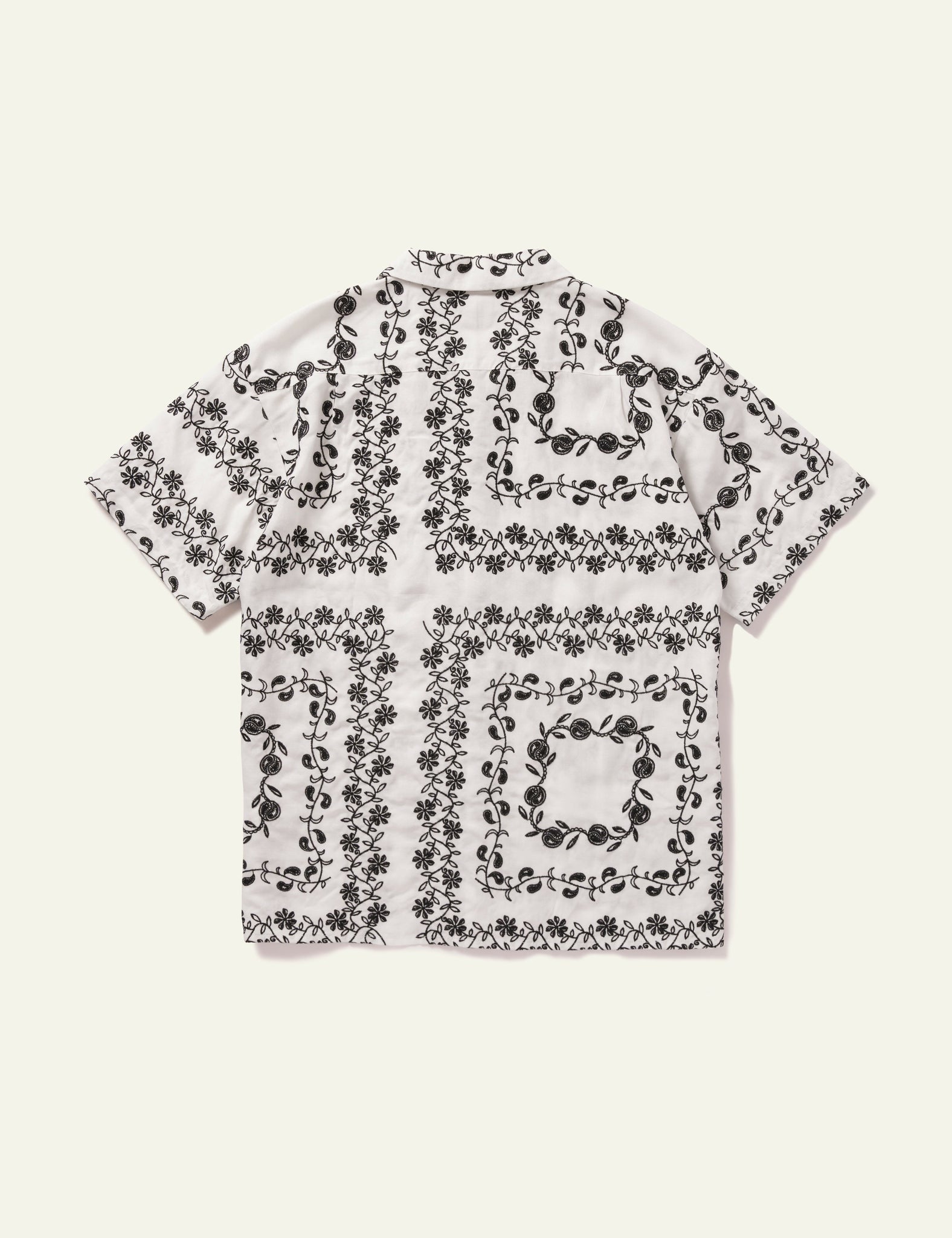 YIN YANG PAISLEY SHORT SLEEVE SHIRT