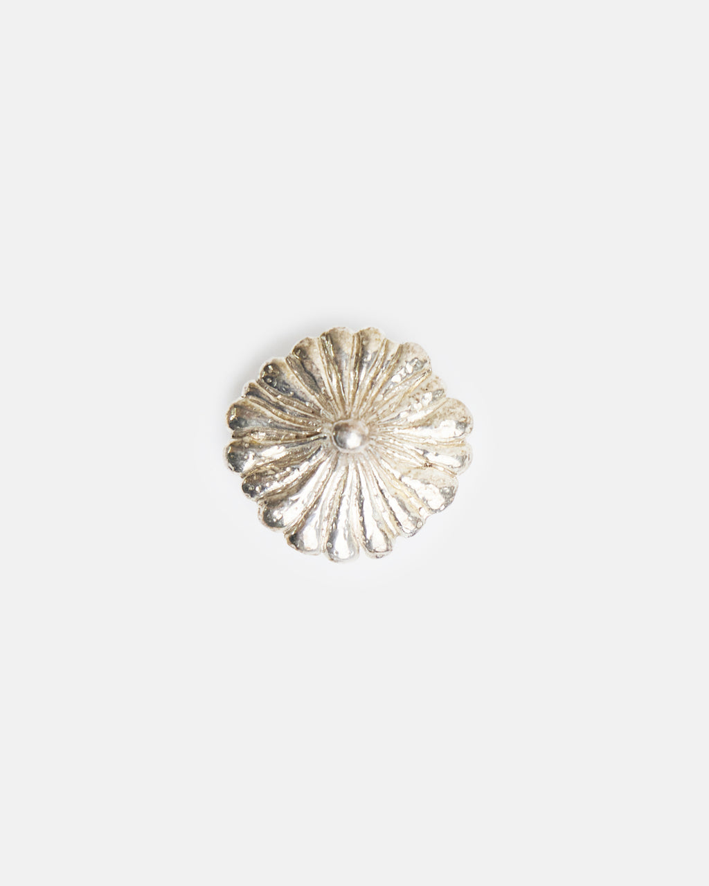 LP BROOCH II IN SILVER