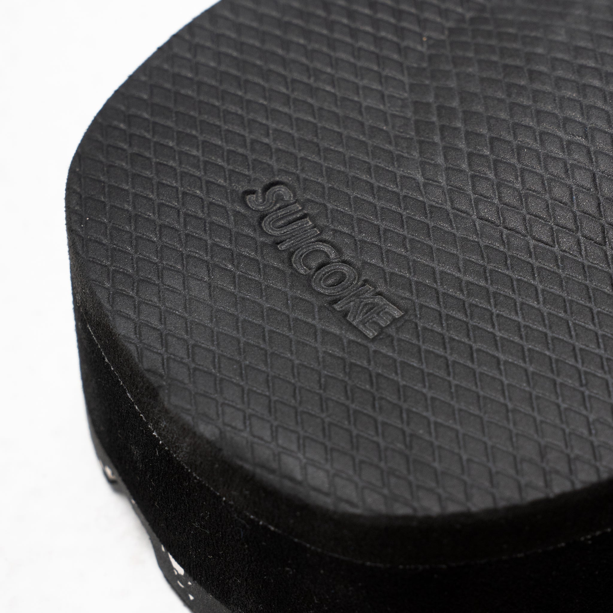 SPACE AVAILABLE X SUICOKE - DEPA