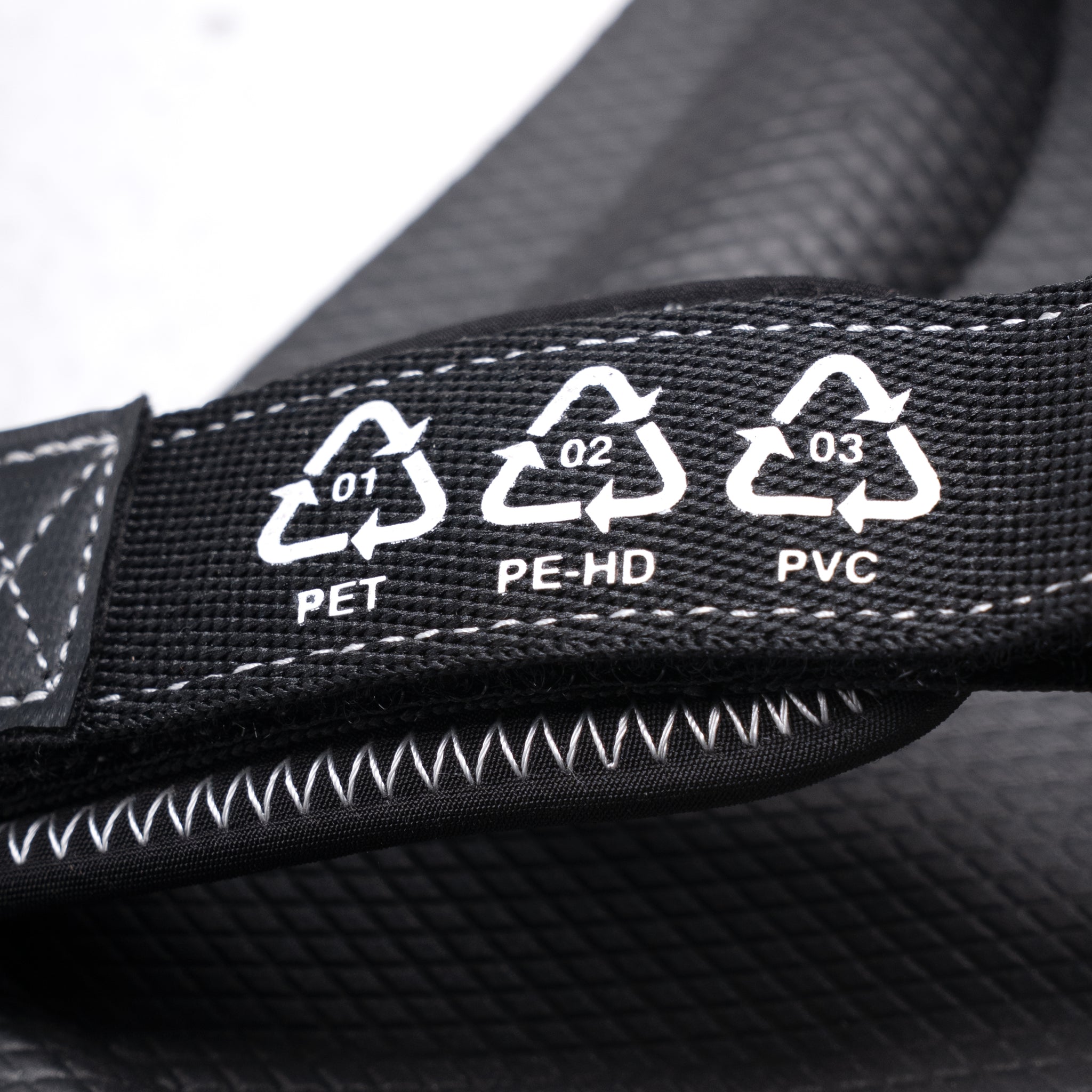 SPACE AVAILABLE X SUICOKE - DEPA
