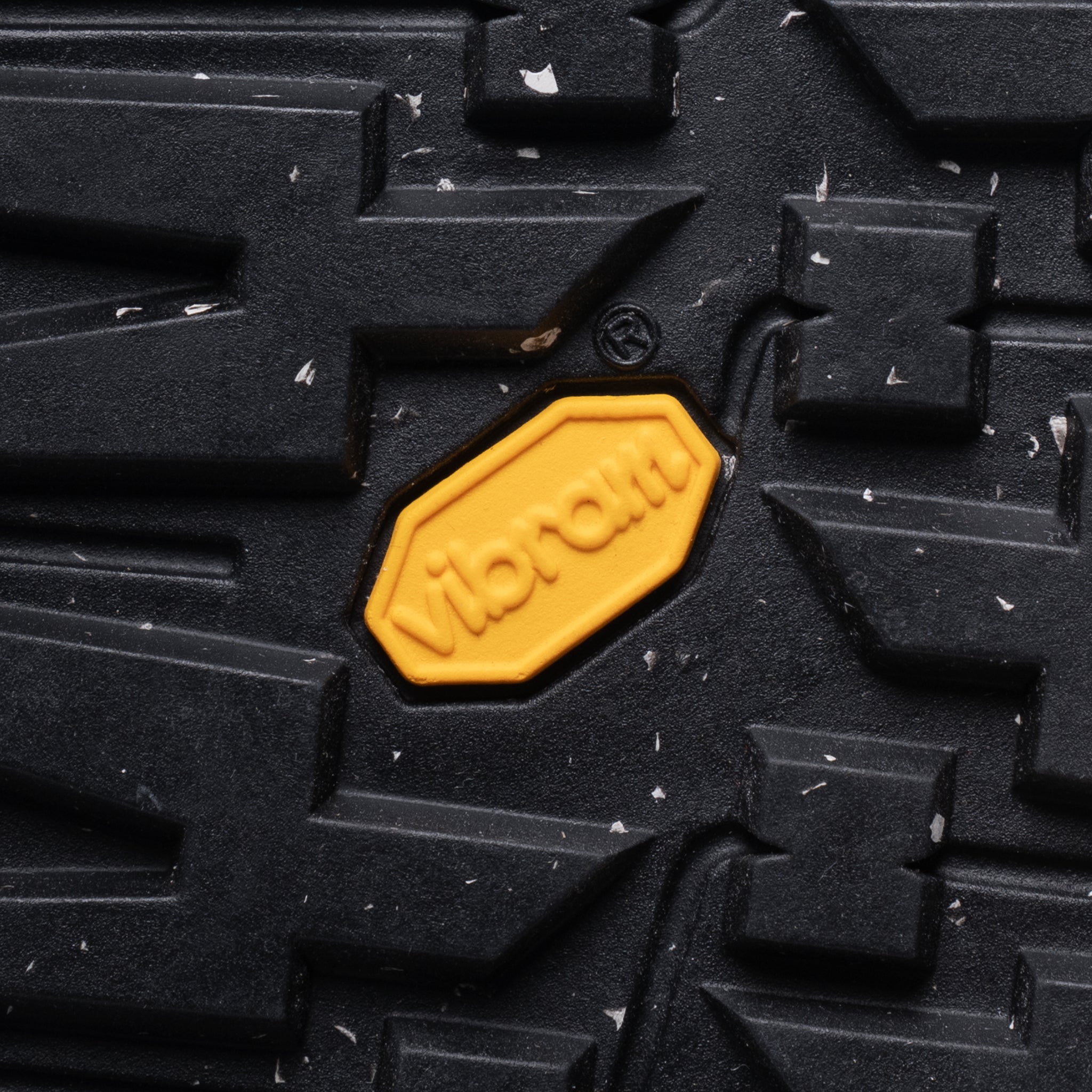 SPACE AVAILABLE X SUICOKE - DEPA